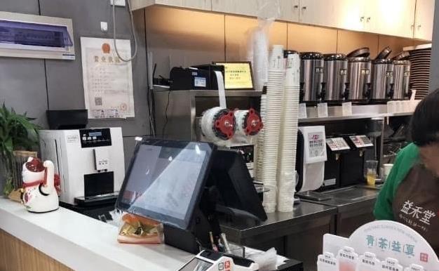 【如何選擇奶茶店咖啡機(jī)】開奶茶店一定要注意以下幾點(diǎn)